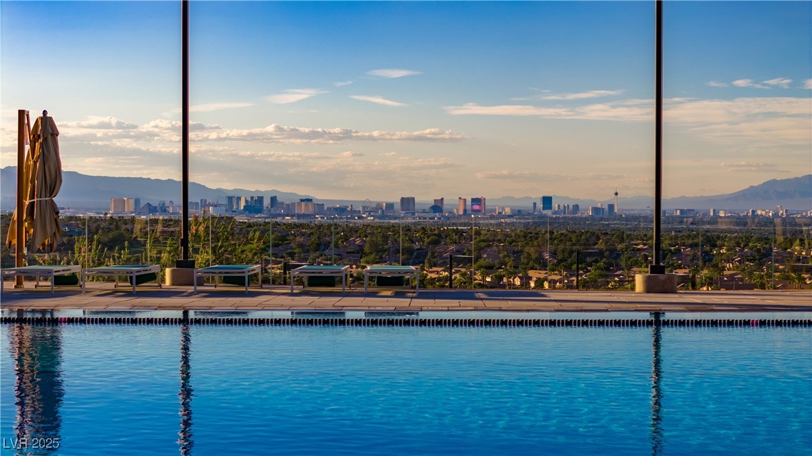 12 Wanderlust Court Property Photo 14