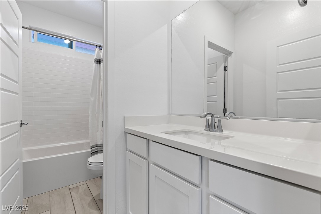 55 Strada Fontana Property Photo 18