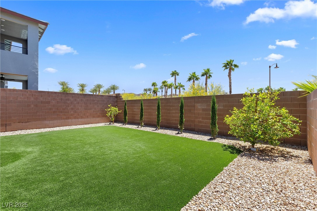55 Strada Fontana Property Photo 26