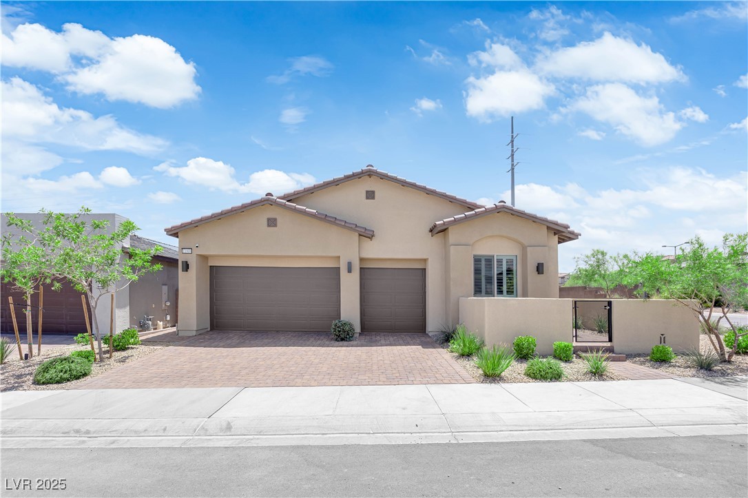 11909 Pippa Avenue Property Photo 1