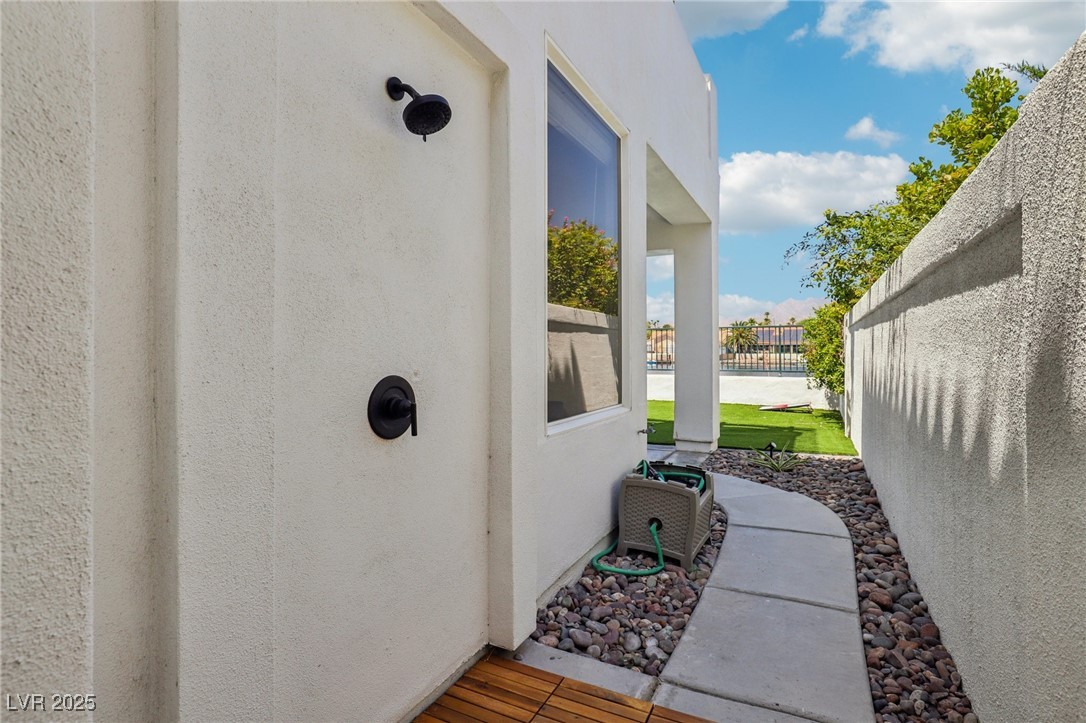2469 Sun Reef Road Property Photo 83