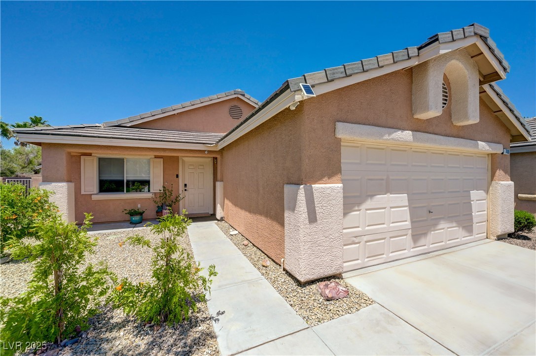 7488 Evening Falls Drive Property Photo 4