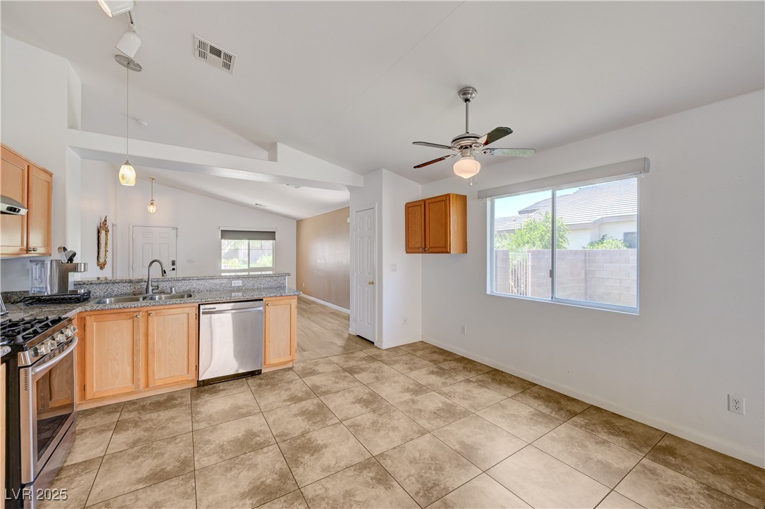7488 Evening Falls Drive Property Photo 23