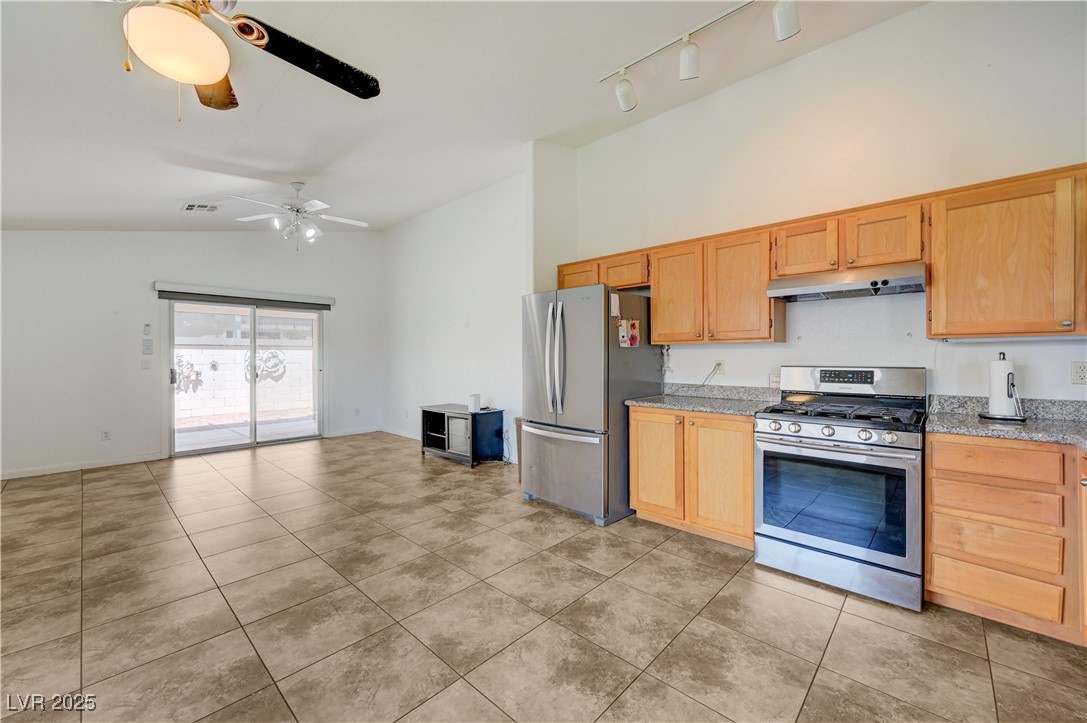 7488 Evening Falls Drive Property Photo 25