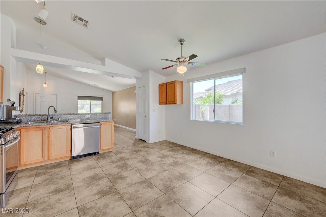7488 Evening Falls Drive Property Photo 26
