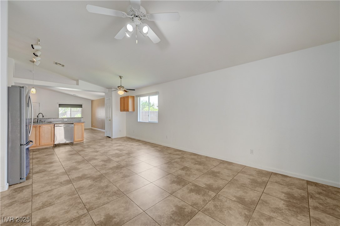 7488 Evening Falls Drive Property Photo 27