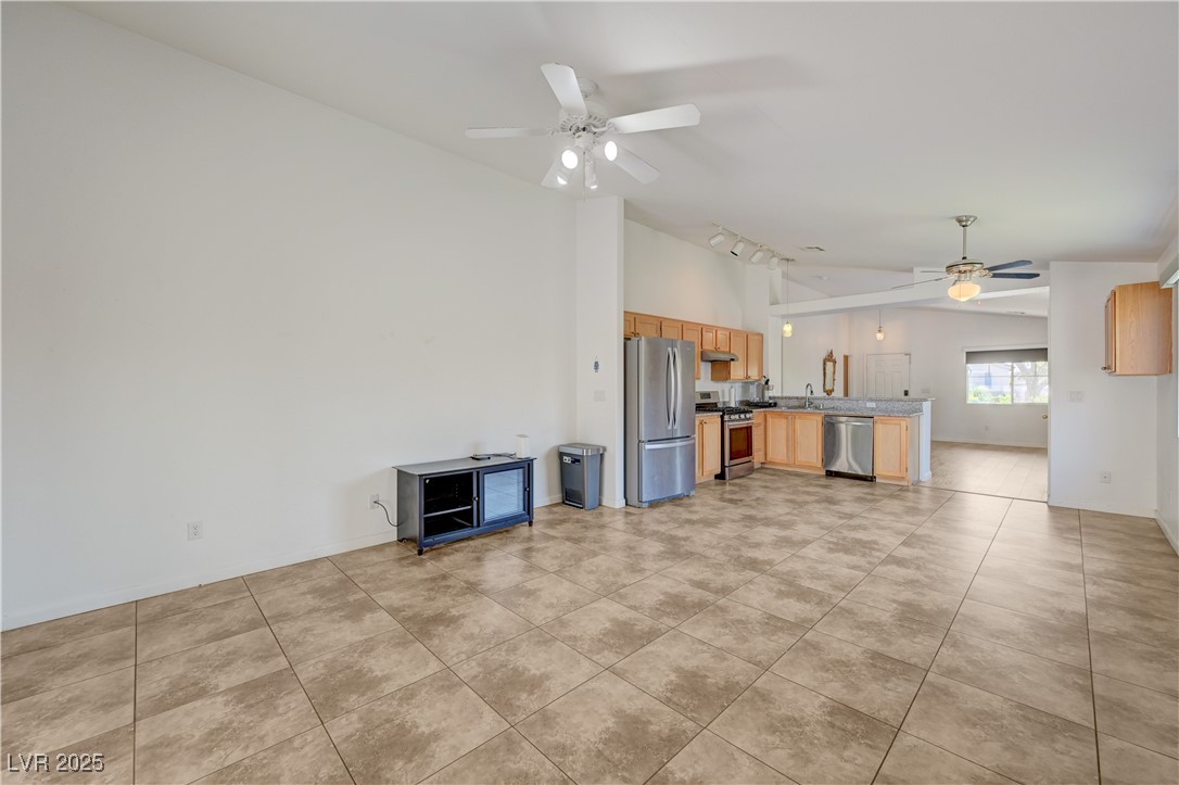 7488 Evening Falls Drive Property Photo 28