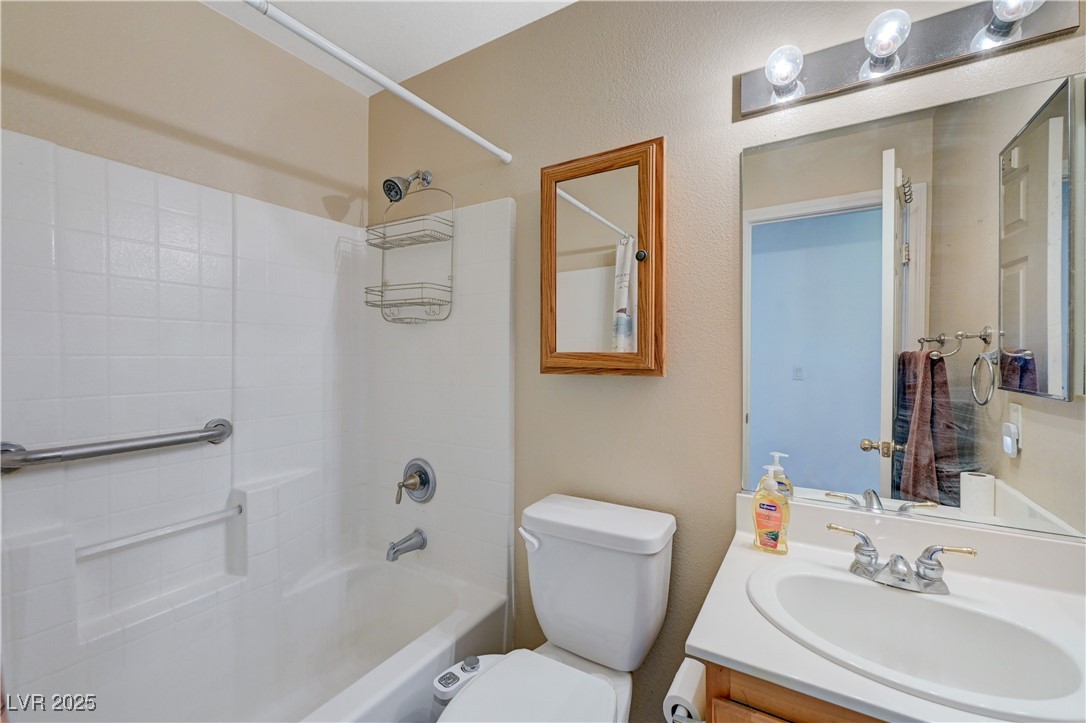 7488 Evening Falls Drive Property Photo 34