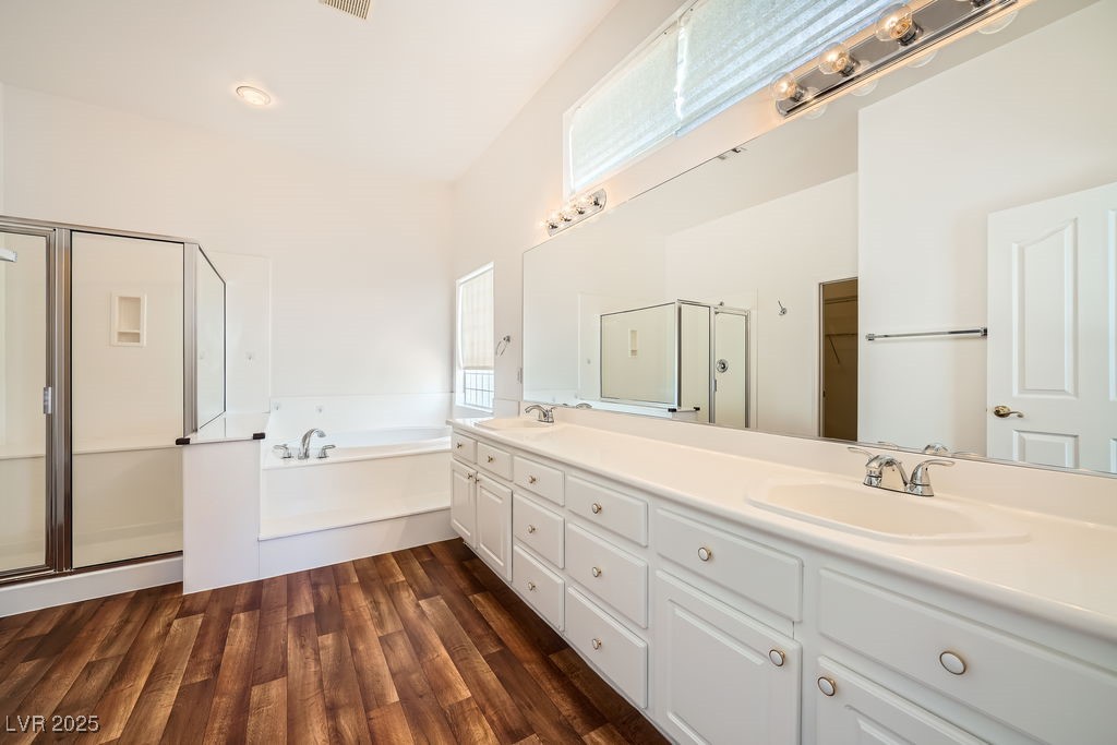 324 Quiet Harbor Drive Property Photo 17