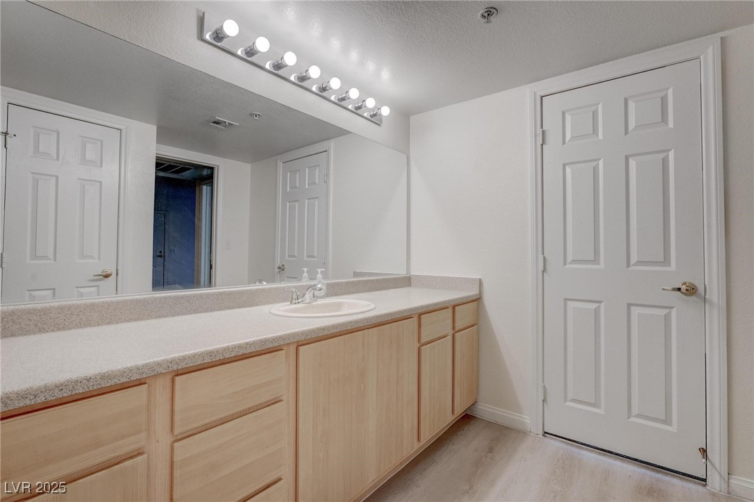 6955 North Durango Drive 3032 Property Photo 23