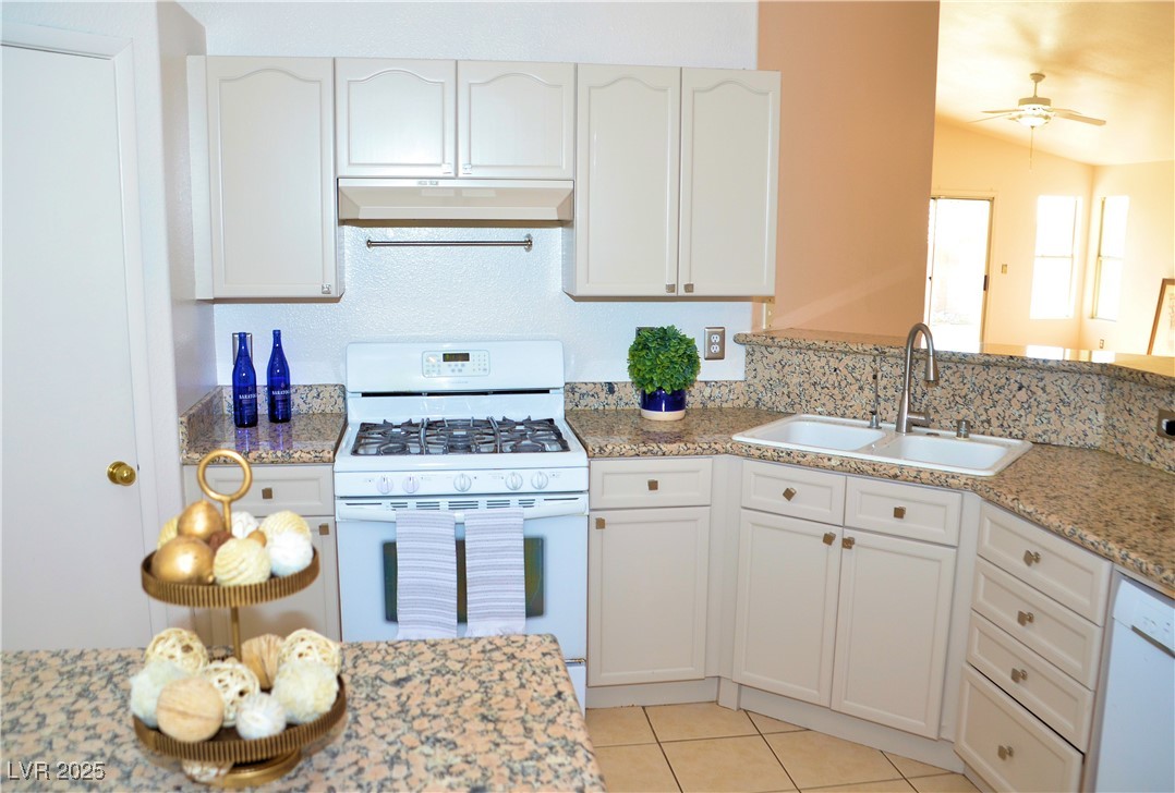 7340 Alpine Ridge Street Property Photo 5