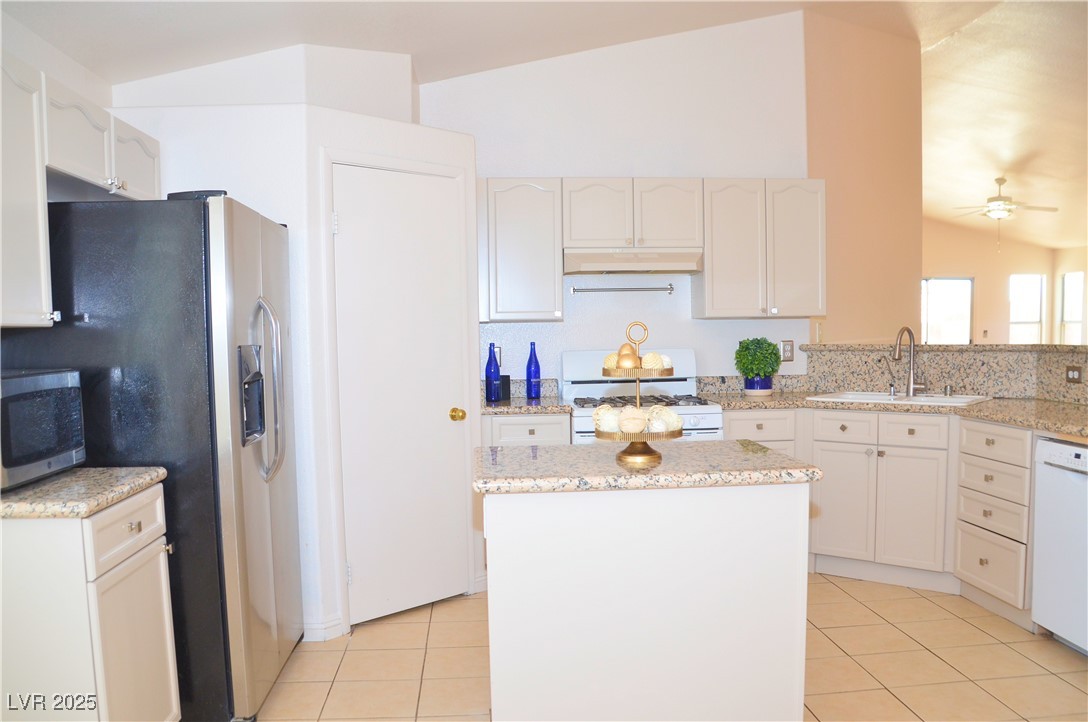 7340 Alpine Ridge Street Property Photo 6