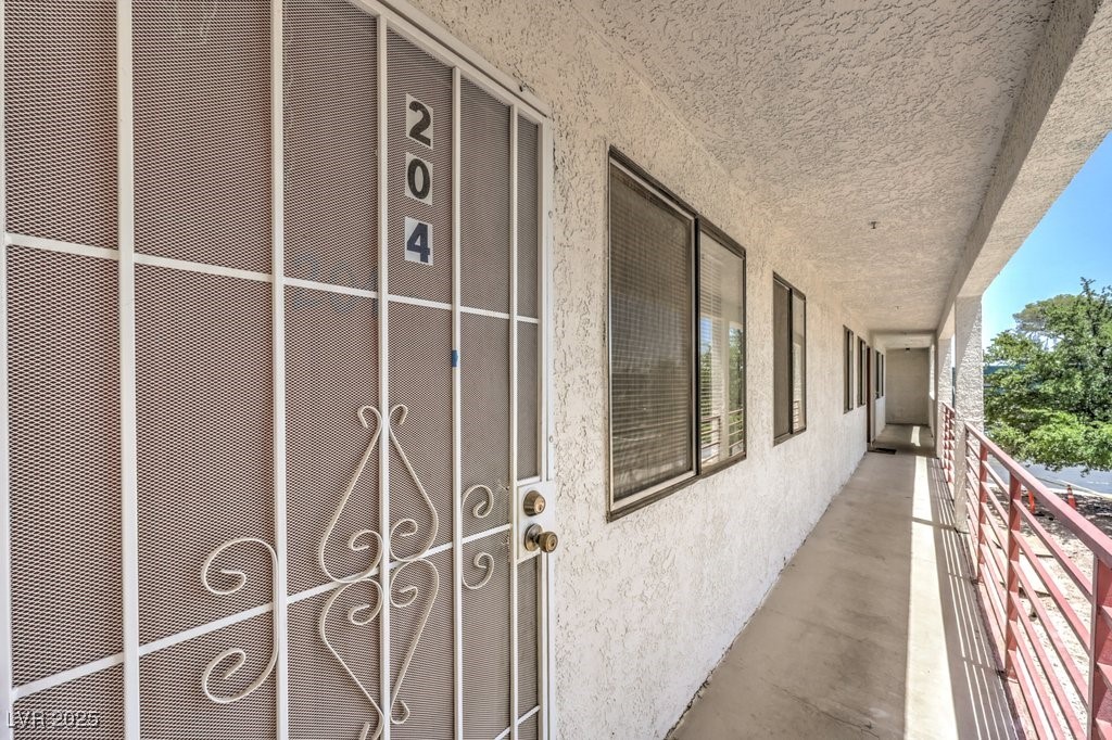 1381 East University Avenue 204 Property Photo 20