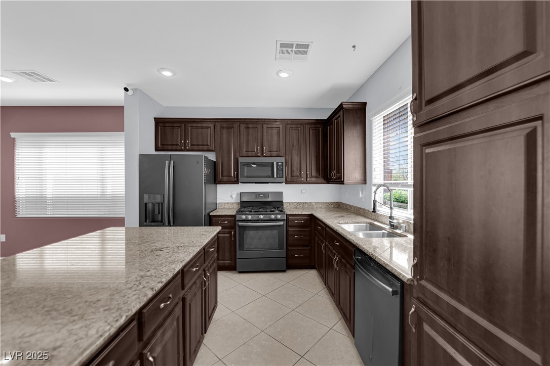 5466 Fawn Chase Way Property Photo 10