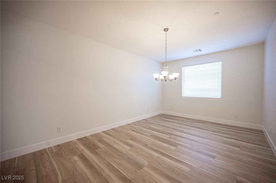 1617 Meadow Bluffs Avenue Property Photo 19