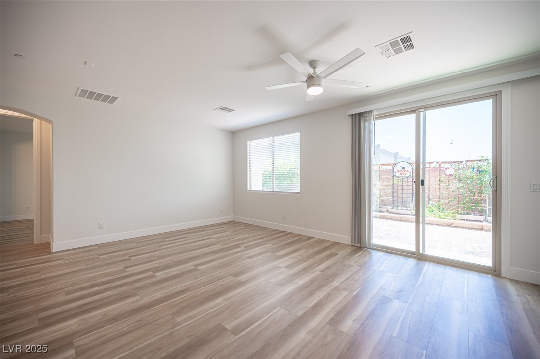 1617 Meadow Bluffs Avenue Property Photo 23