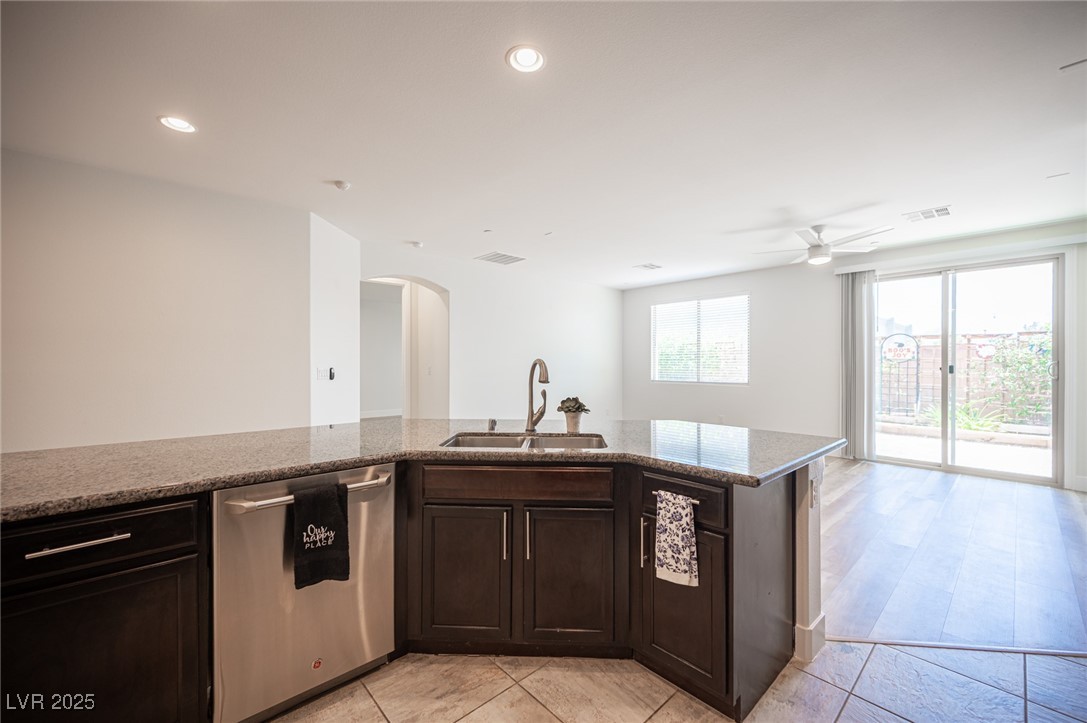 1617 Meadow Bluffs Avenue Property Photo 34