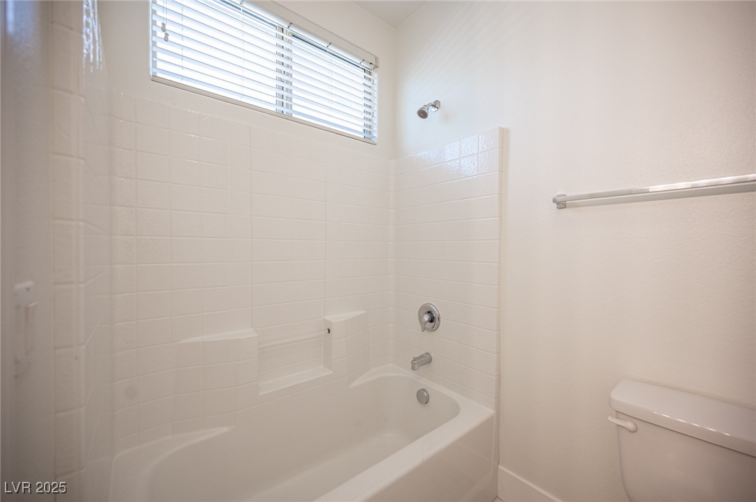 1617 Meadow Bluffs Avenue Property Photo 48