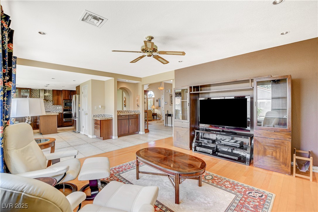 8416 Dry Cliff Circle Property Photo 14
