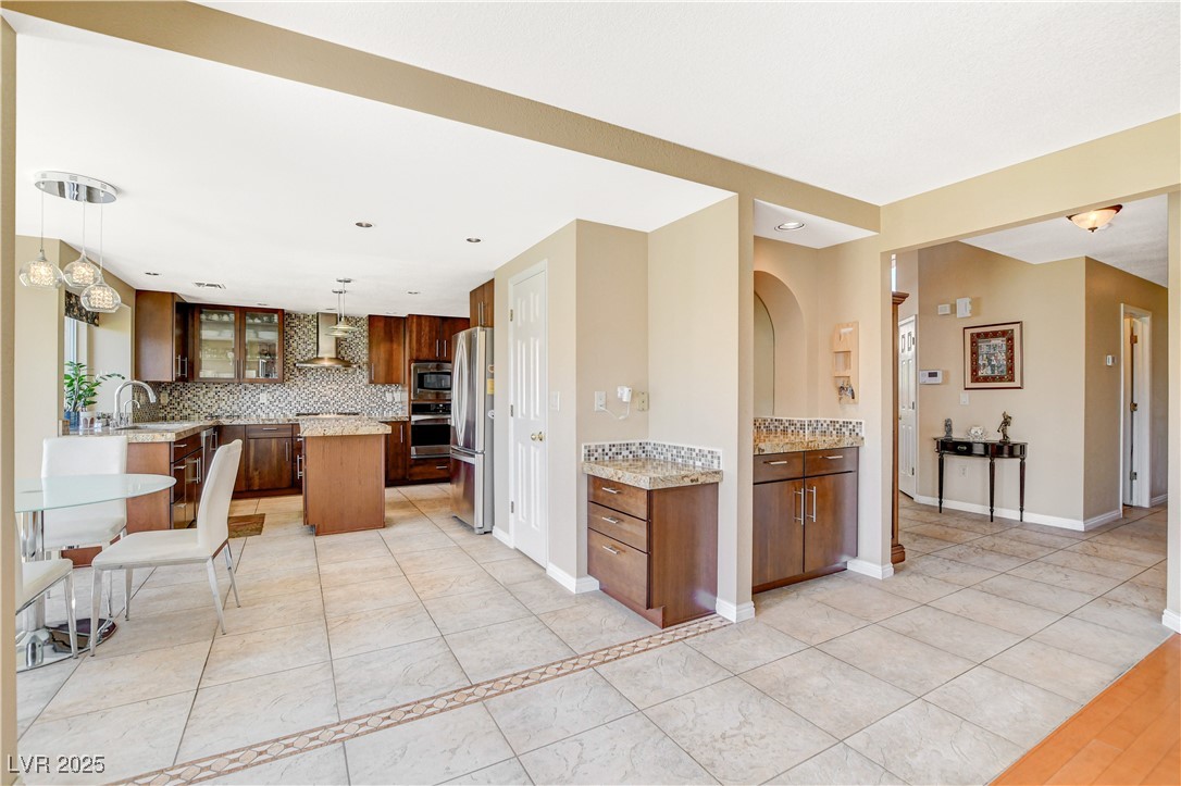 8416 Dry Cliff Circle Property Photo 17