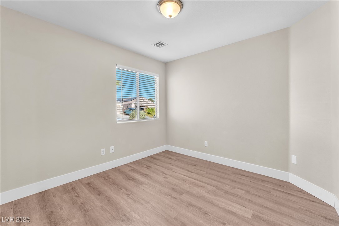 5912 Kentlands Street Property Photo 6