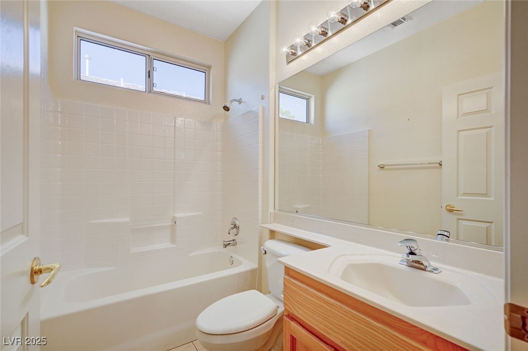 3025 Seaford Peak Drive Property Photo 3