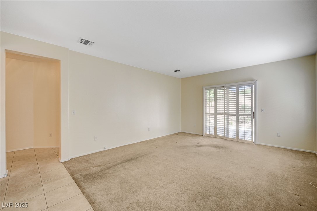 3025 Seaford Peak Drive Property Photo 8