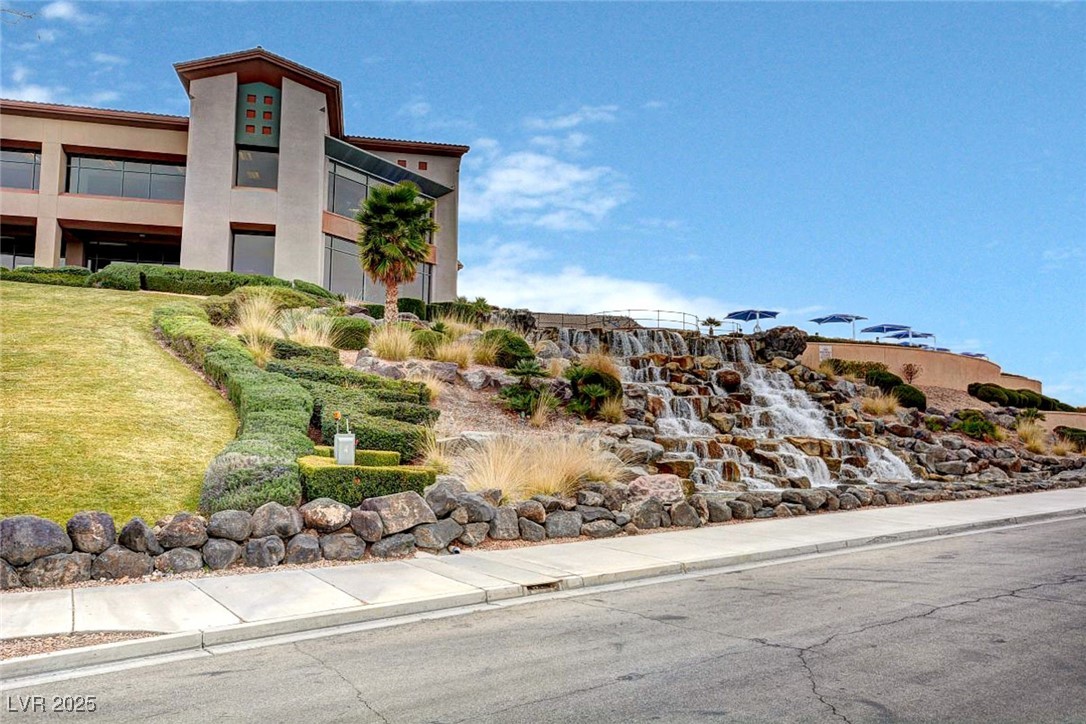 3025 Seaford Peak Drive Property Photo 12