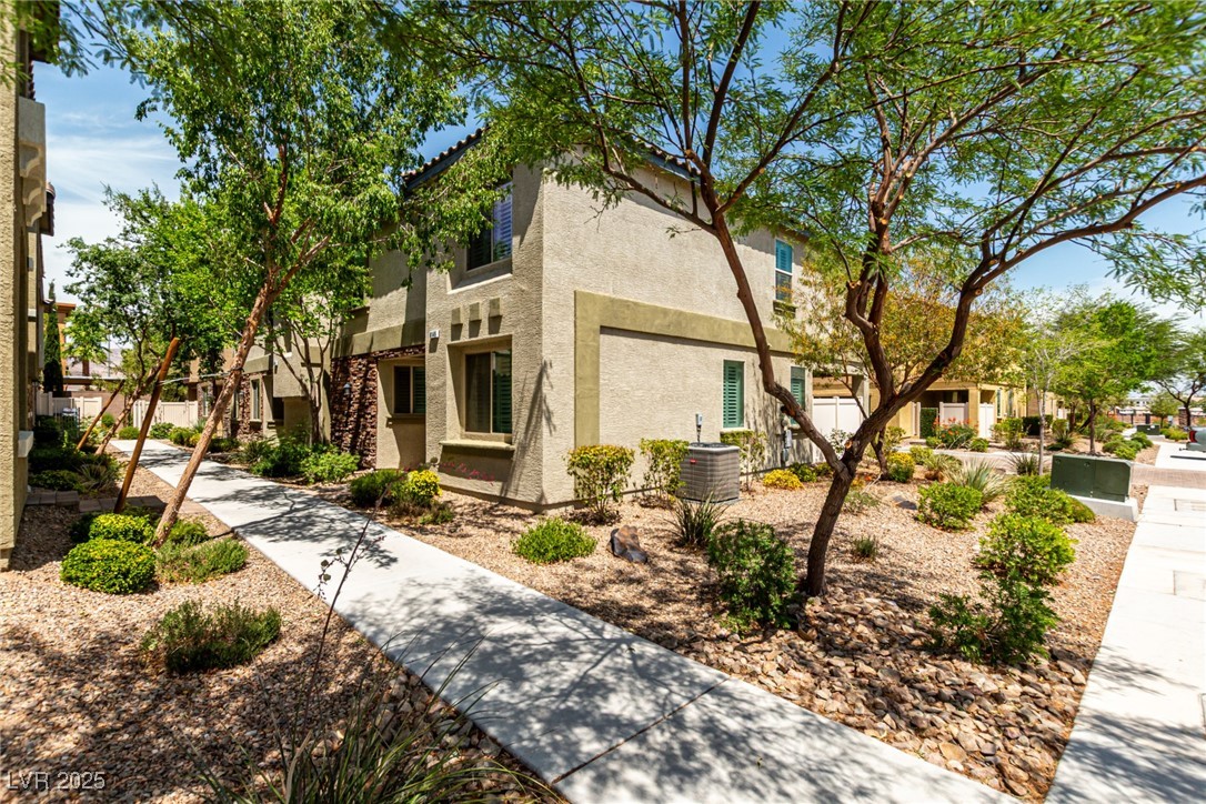 6145 Scarlet Leaf Street Property Photo 2
