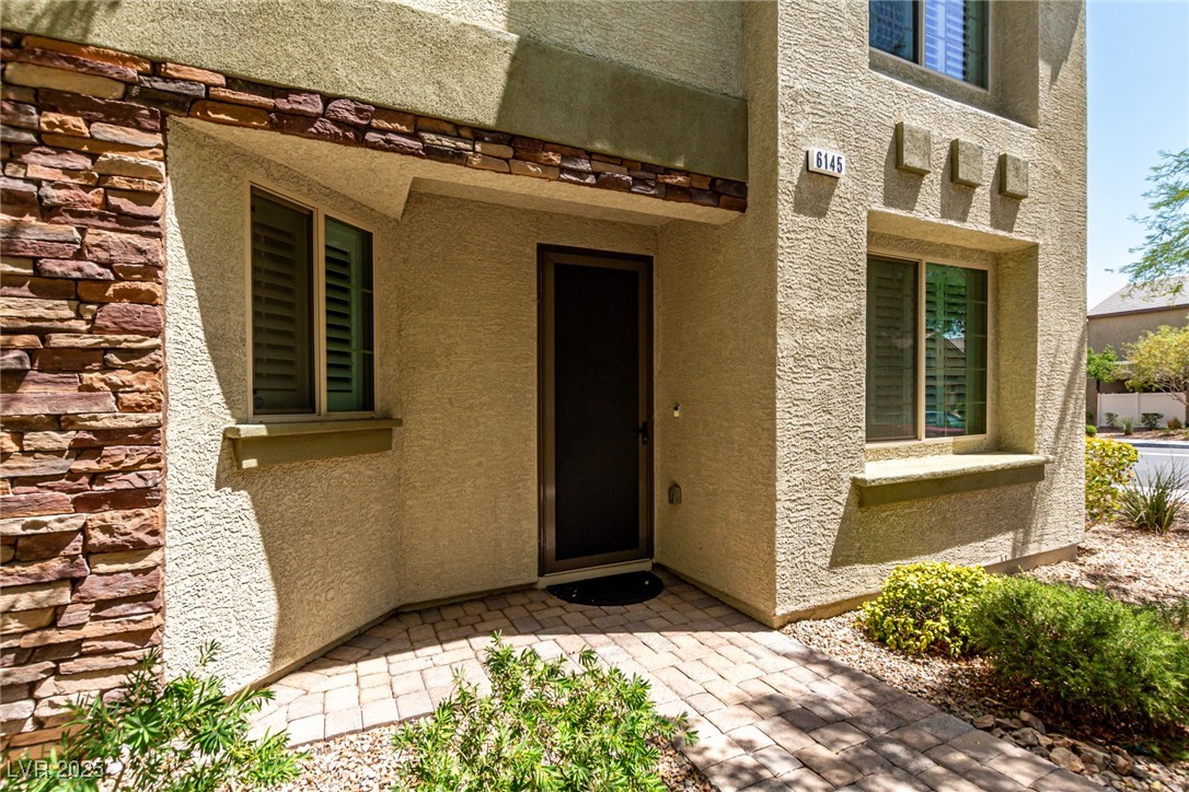 6145 Scarlet Leaf Street Property Photo 3