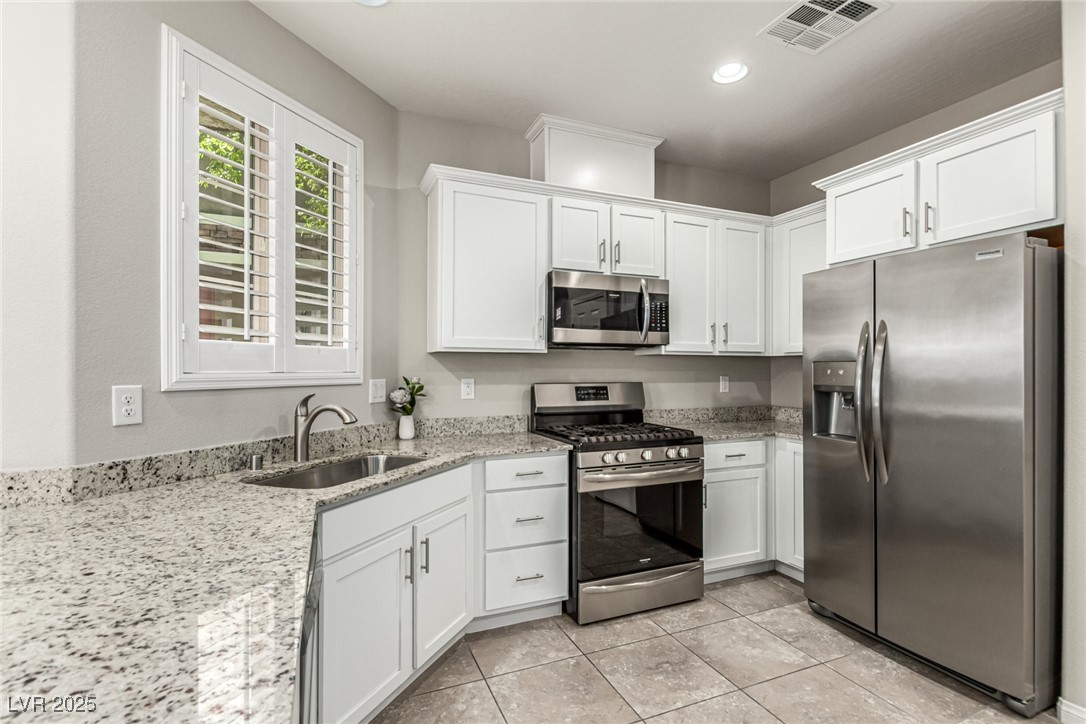 6145 Scarlet Leaf Street Property Photo 8