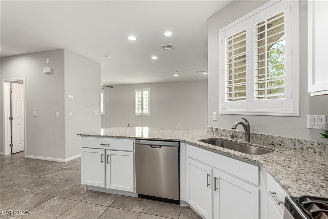 6145 Scarlet Leaf Street Property Photo 10
