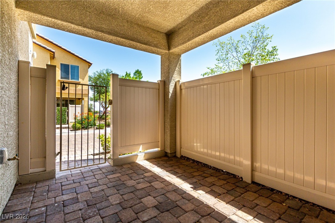 6145 Scarlet Leaf Street Property Photo 28