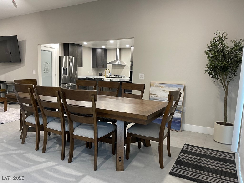 2528 Tournament Street Property Photo 10