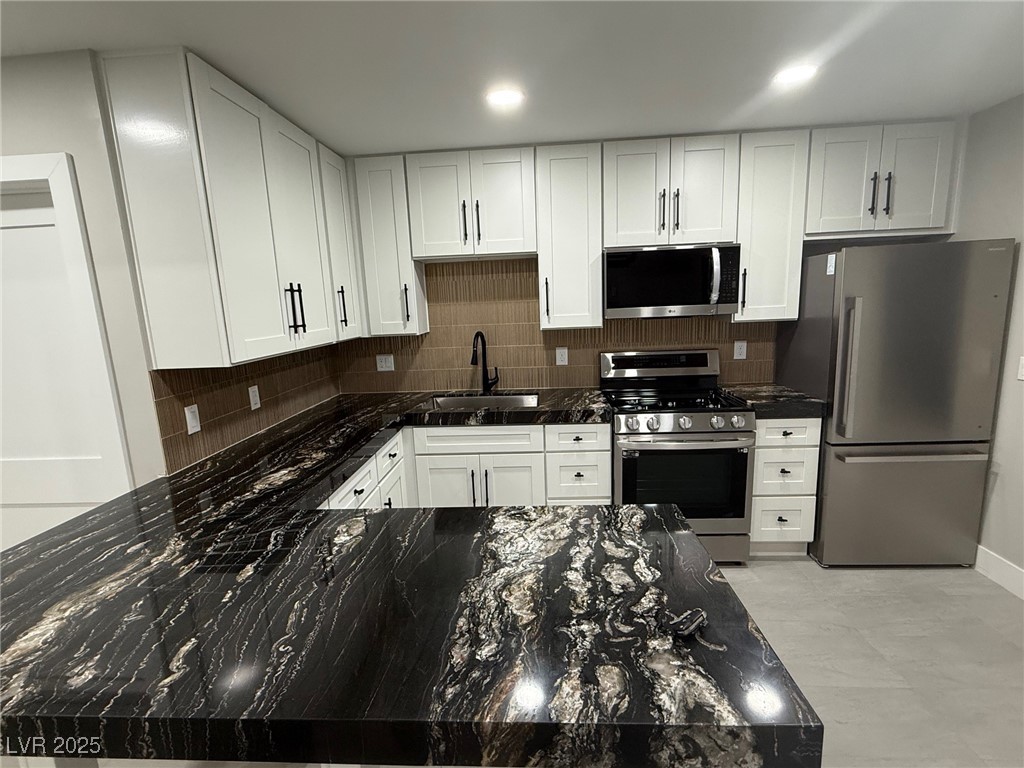 2528 Tournament Street Property Photo 22
