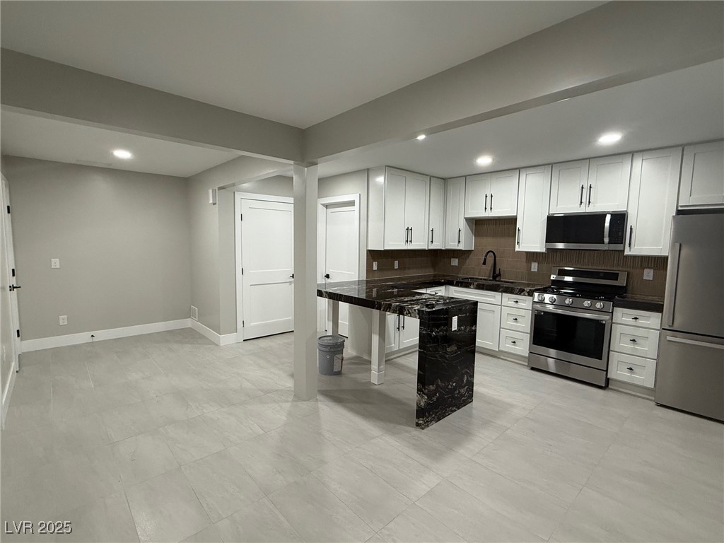 2528 Tournament Street Property Photo 23