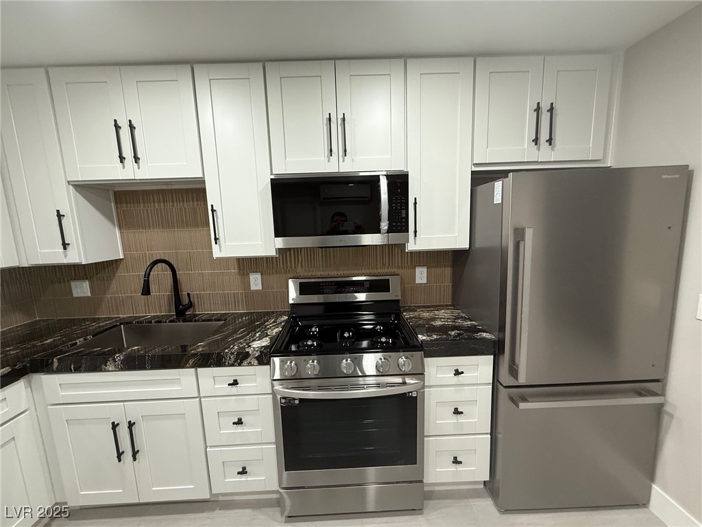 2528 Tournament Street Property Photo 24