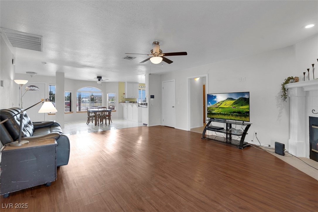 1800 Red Rock Drive Property Photo 11