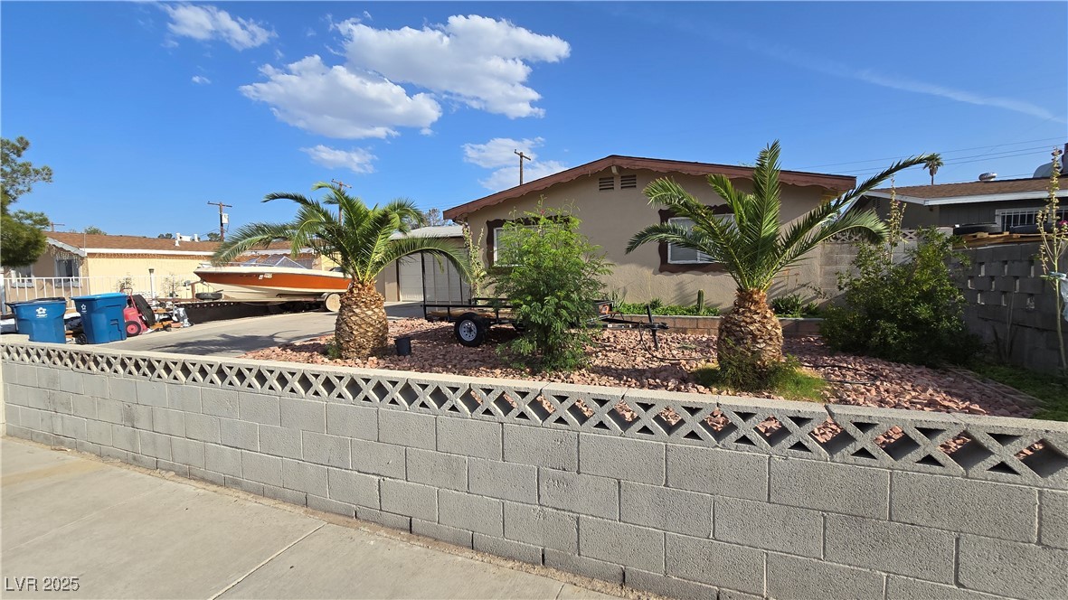 5209 Del Monte Avenue Property Photo 2