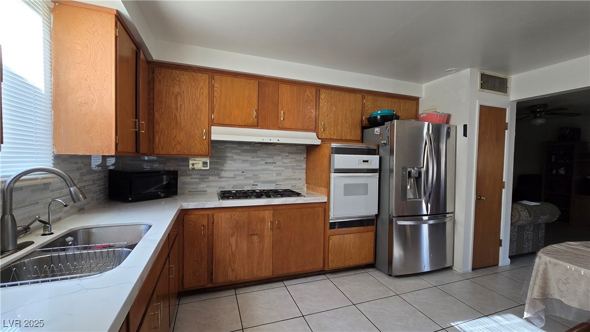 5209 Del Monte Avenue Property Photo 7
