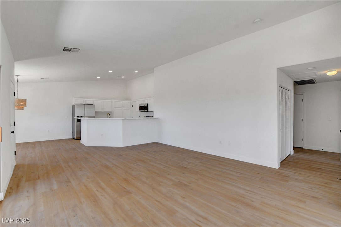 2050 North Los Feliz Street 171 Property Photo 5