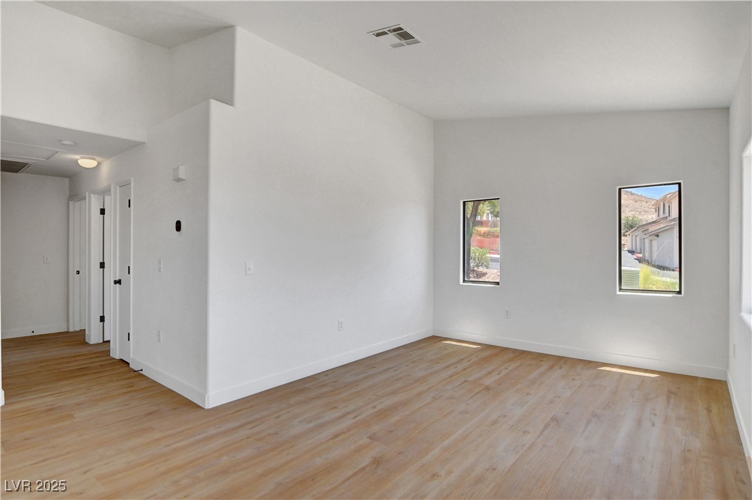 2050 North Los Feliz Street 171 Property Photo 10