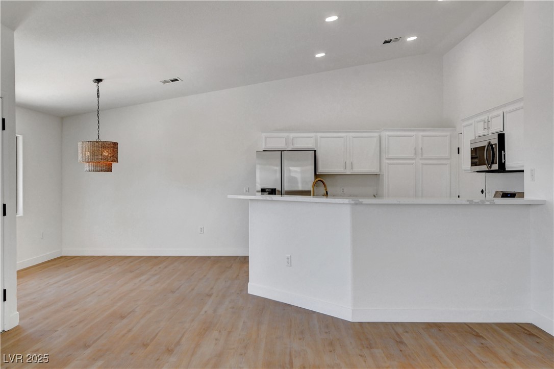 2050 North Los Feliz Street 171 Property Photo 11