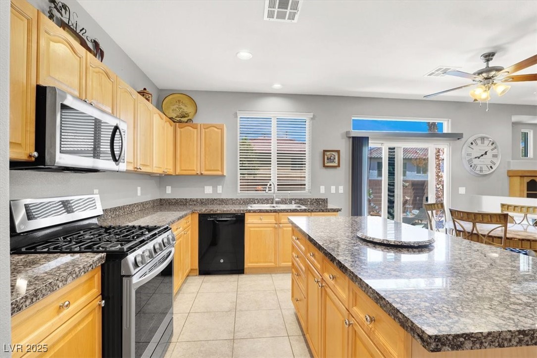 9408 Ironsend Street Property Photo 12
