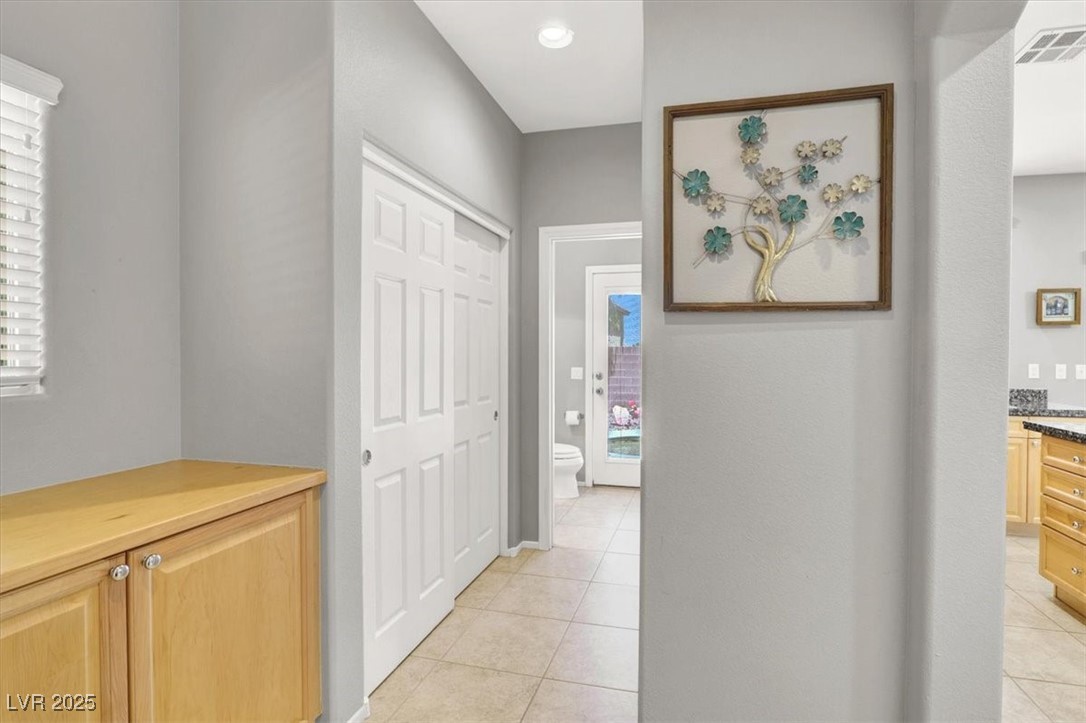 9408 Ironsend Street Property Photo 13