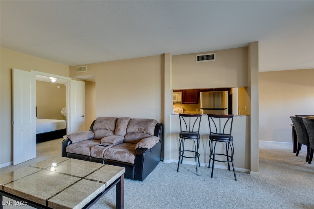 668 Oakmont Avenue 1715 Property Photo 7