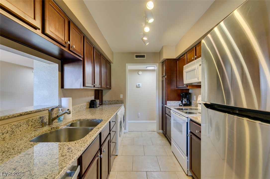 668 Oakmont Avenue 1715 Property Photo 15