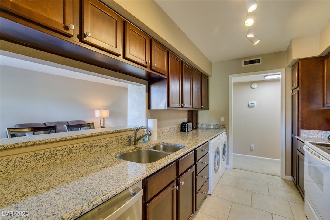 668 Oakmont Avenue 1715 Property Photo 15