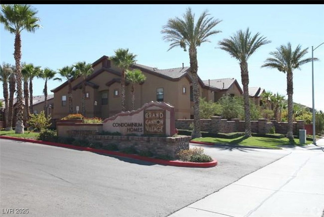 8250 North Grand Canyon Drive 1171 Property Photo 1