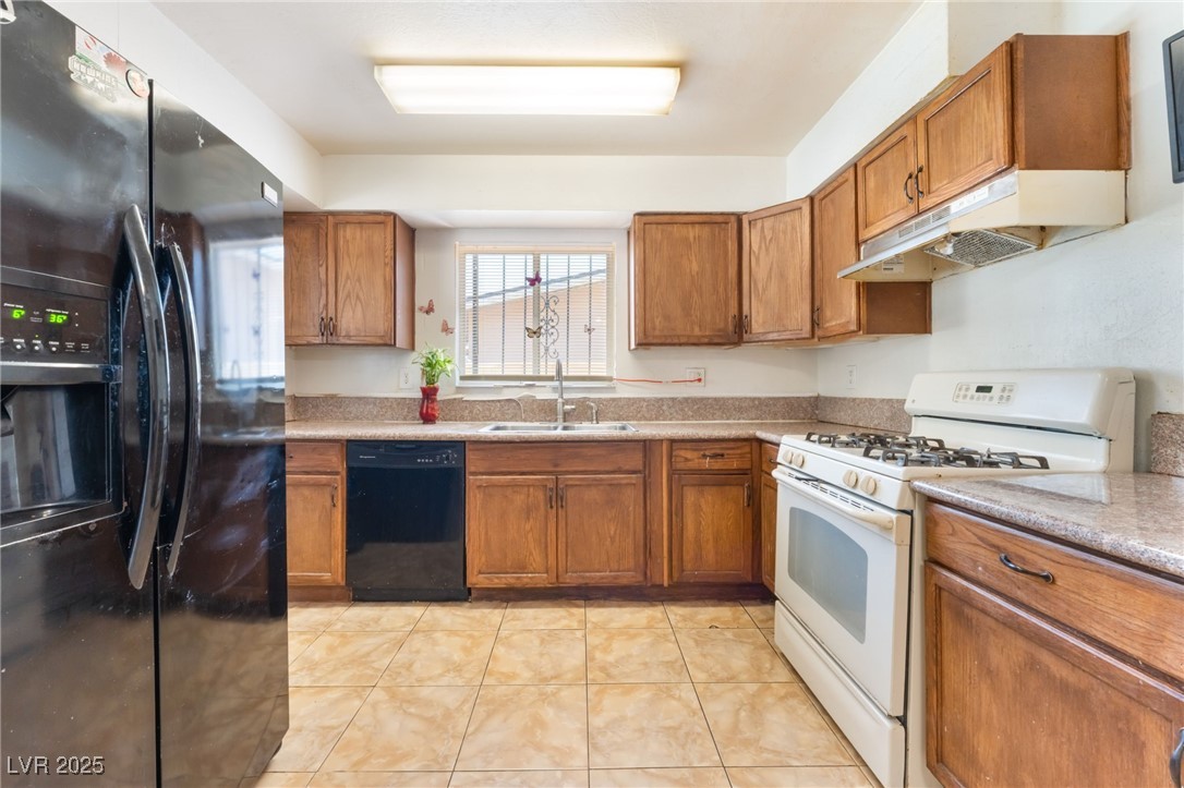4436 East Ogden Avenue Property Photo 10